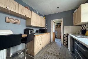 Kitchen- click for photo gallery